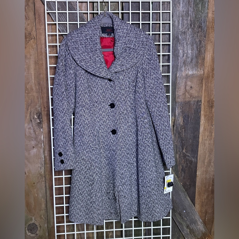 MAC Black and White Herringbone Coat with Red Lining